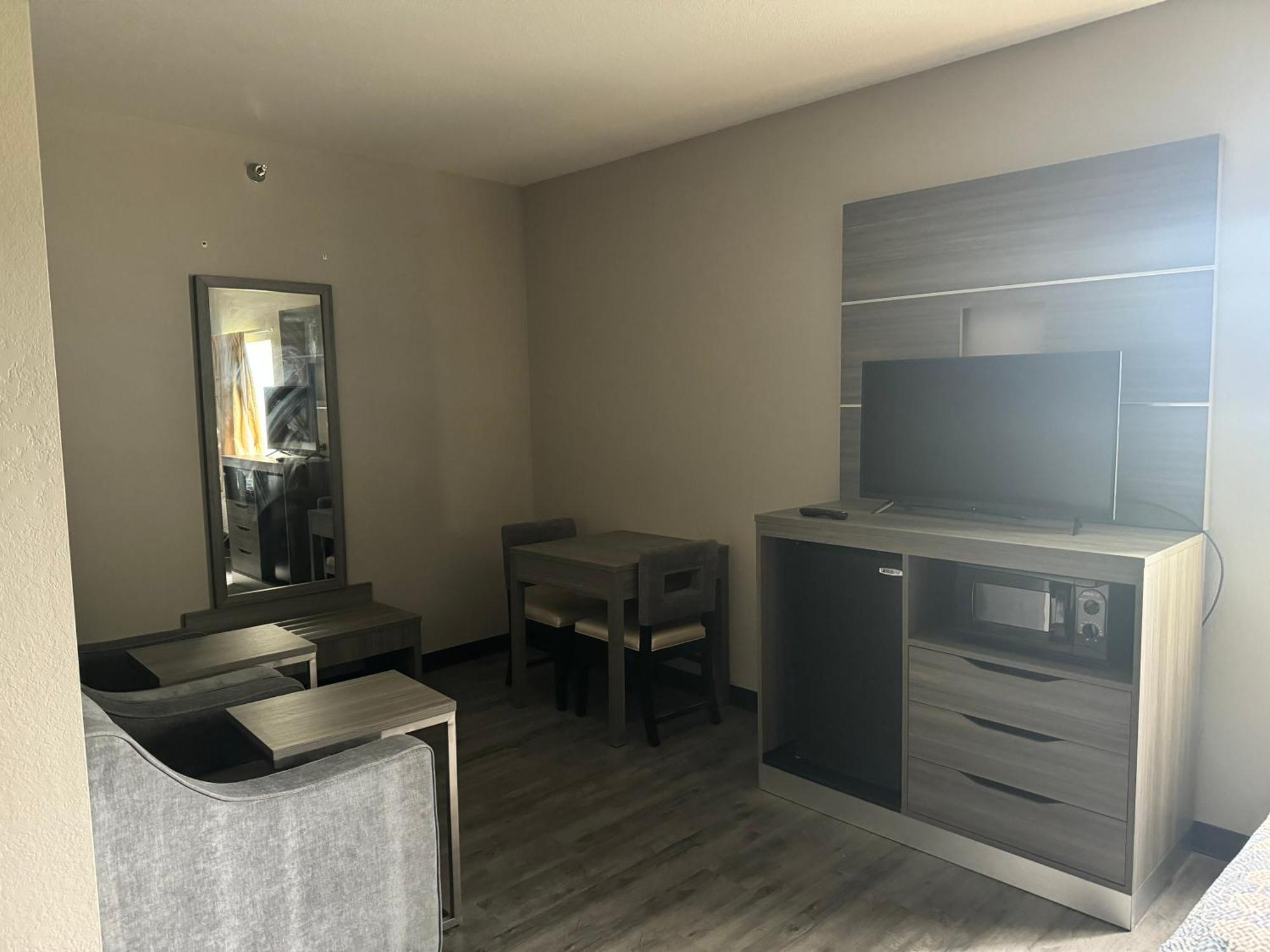 Econo Lodge Inn & Suites Pritchard Road Норт-Литл-Рок Экстерьер фото